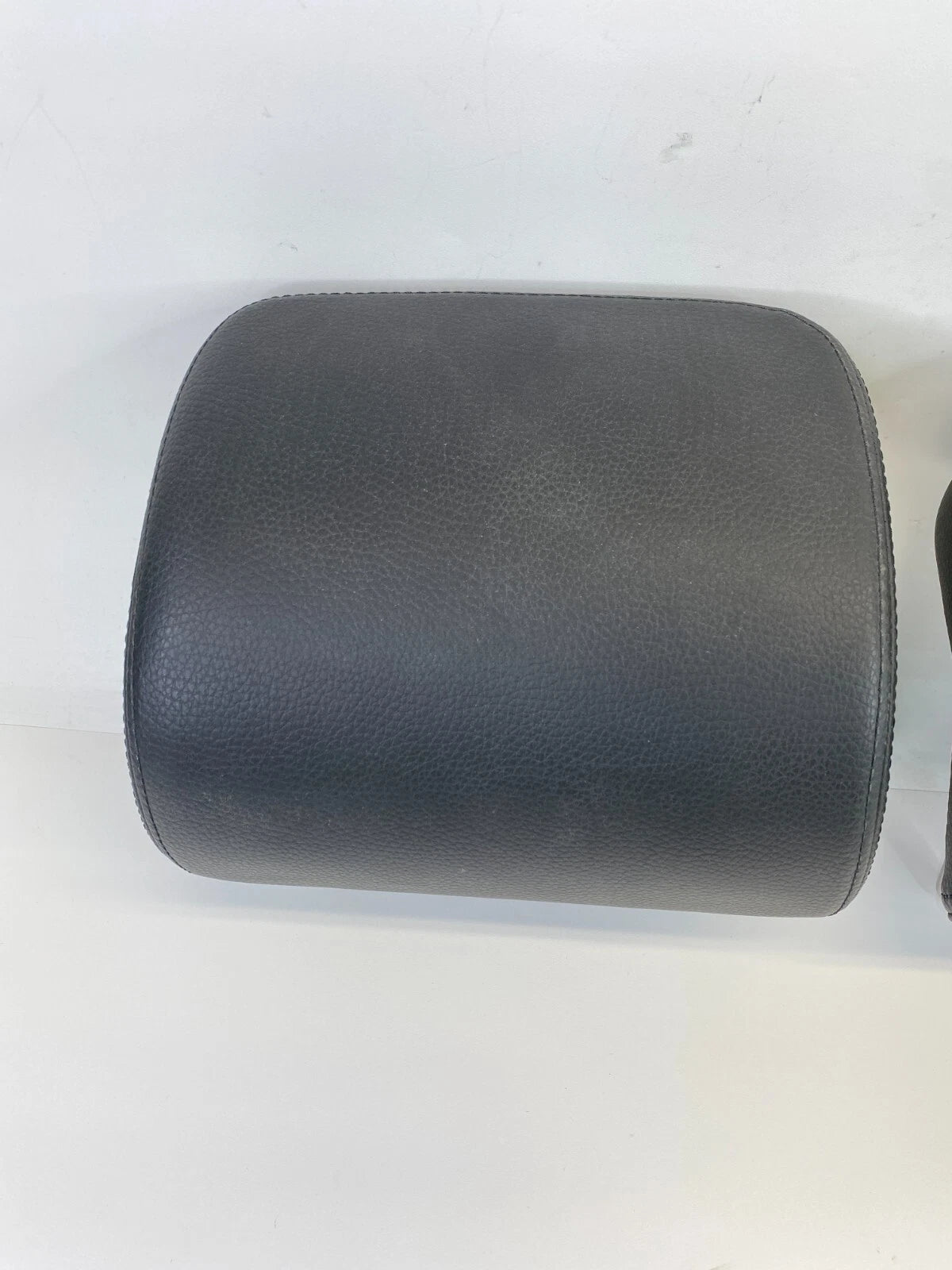 2009-2012 VOLKSWAGEN CC REAR SEAT HEADREST HEAD REST LEFT & RIGHT PAIR SET OEM