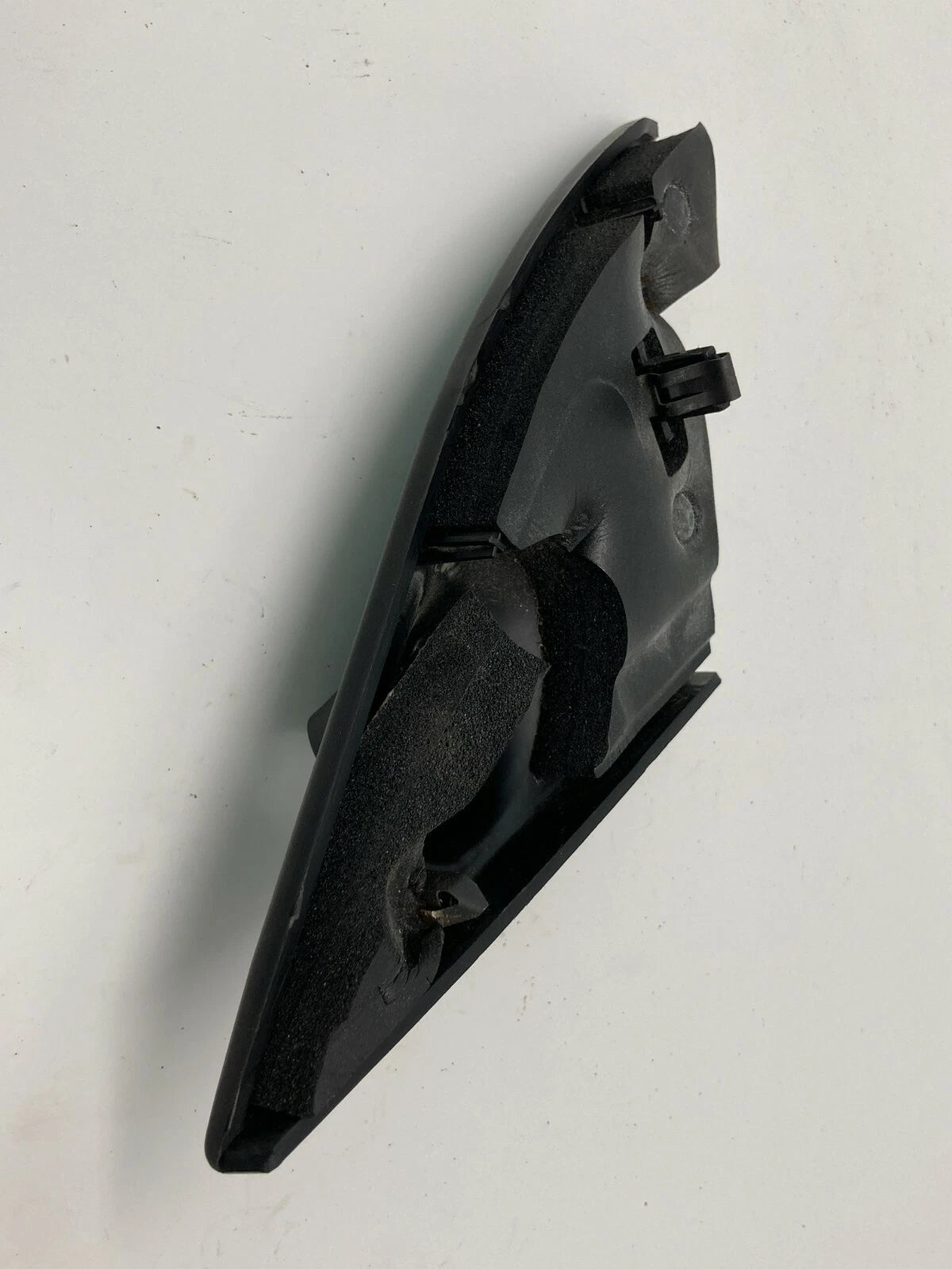 2001-2005 KIA RIO FRONT RIGHT SIDE INTERIOR DOOR CORNER COVER TRIM GARNISH OEM