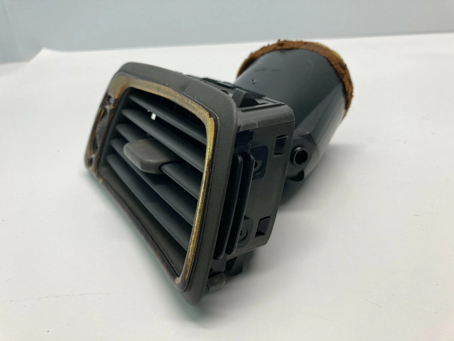 2001-2006 VOLVO S60 DASH RIGHT PASSENGER AC HEATER AIR VENT OUTLET RH 3409375