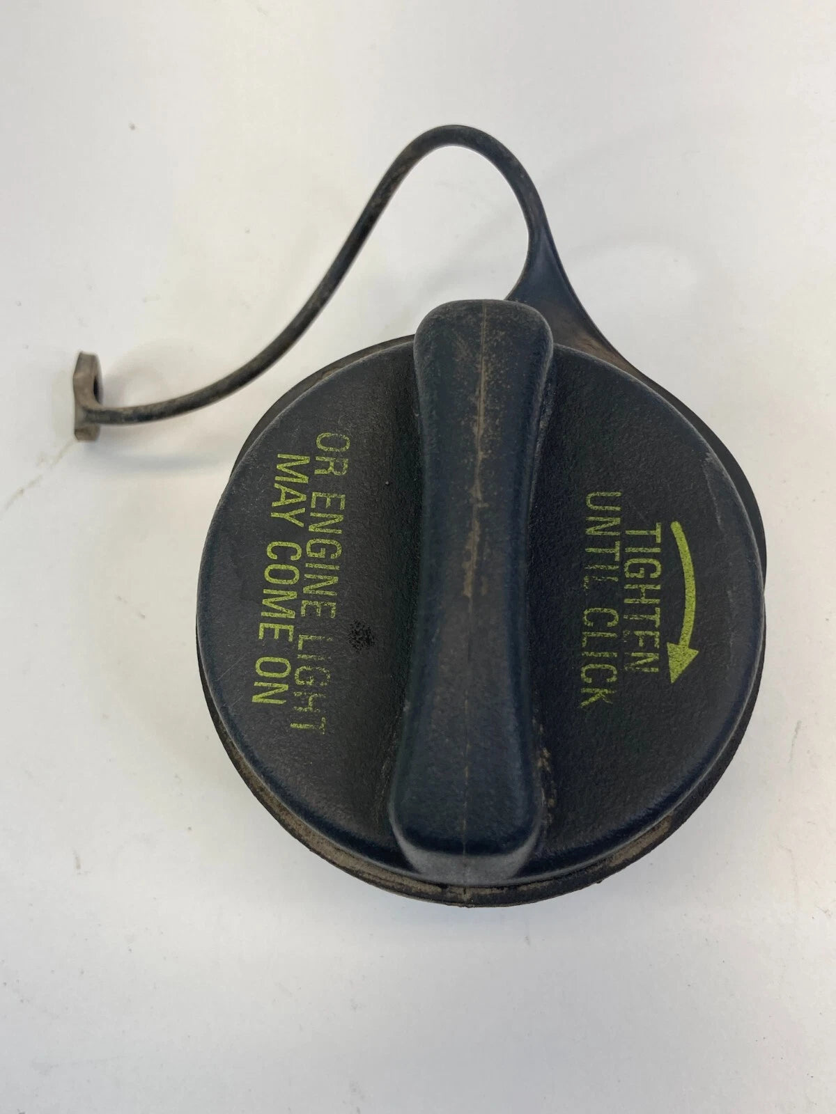 1996-2005 FORD TAURUS SEDAN FUEL FILLER TANK GAS CAP TOP LID COVER OEM