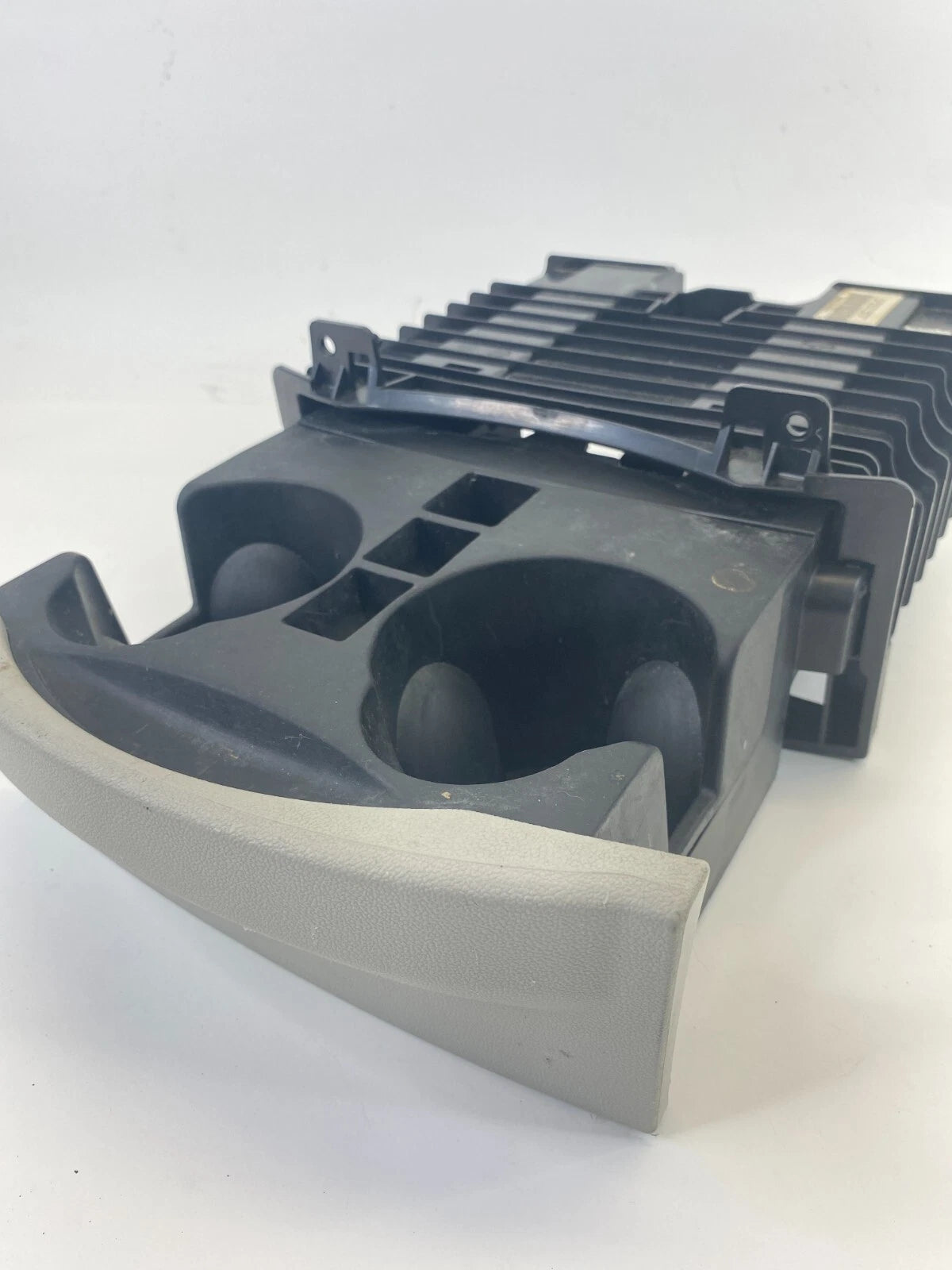 2009-2014 VOLKSWAGEN ROUTAN LOWER CENTER DASH CUP HOLDER CUPHOLDER 0ZS68TRMAA
