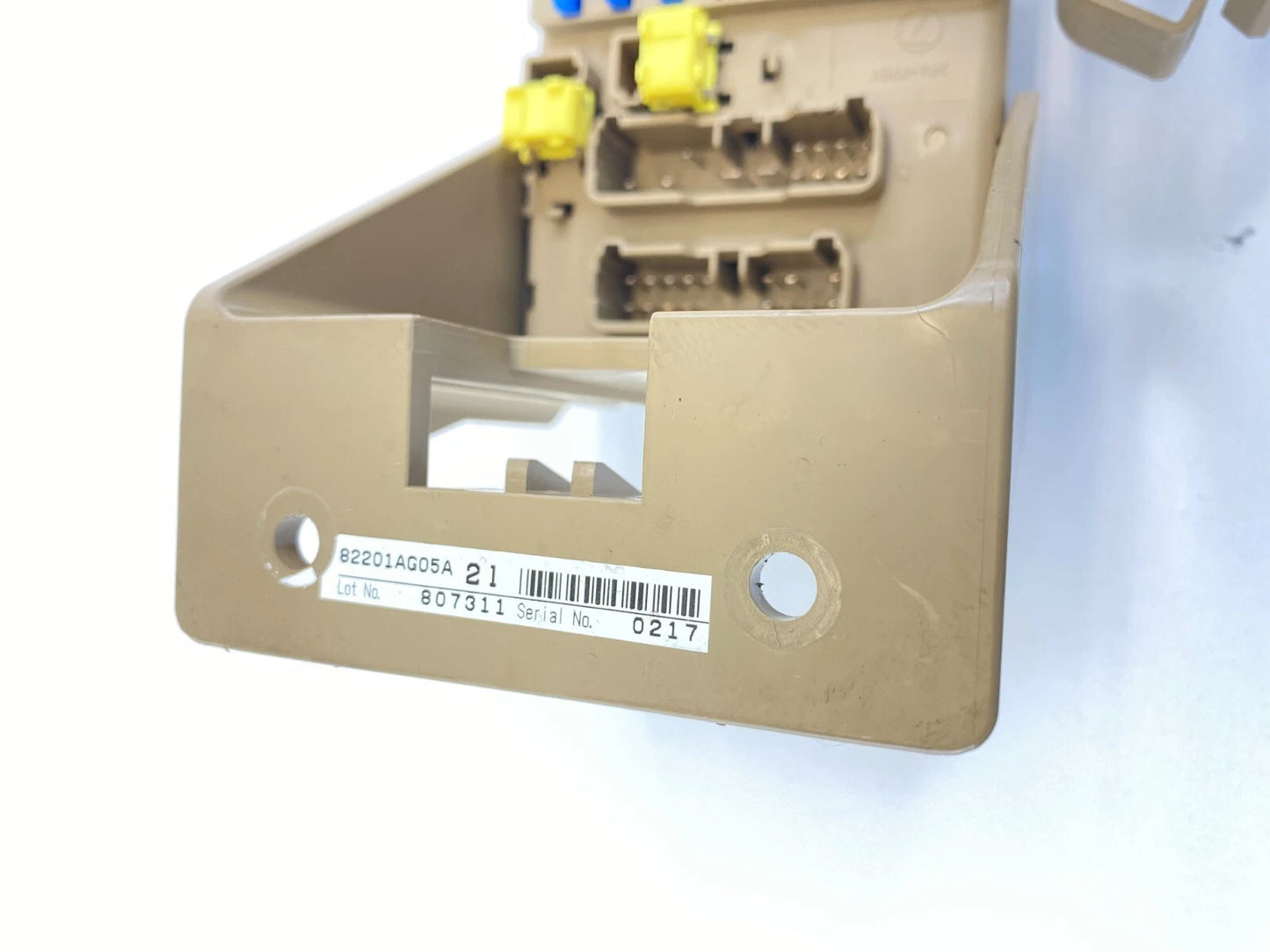 2007-2009 SUBARU LEGACY 2.5L H4 A/T DASH CABIN FUSE JUNCTION BOX 82201AG05A OEM