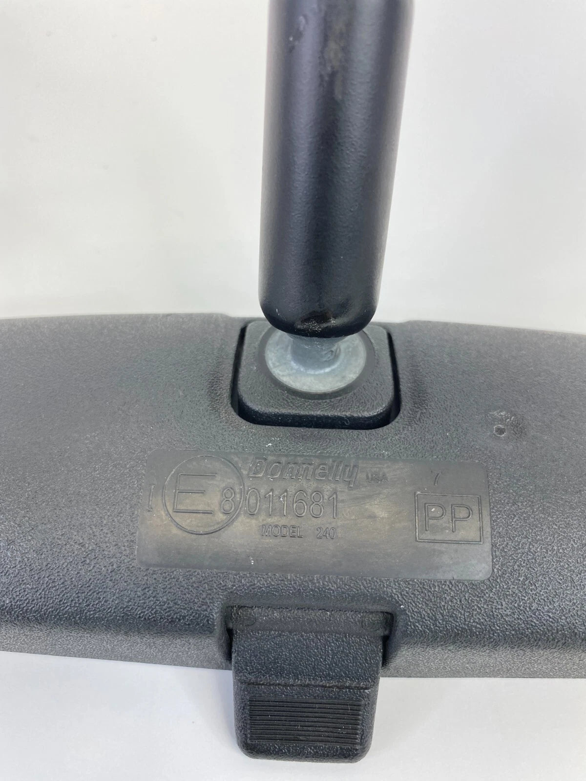 2000-2002 TOYOTA CELICA COROLLA INSIDE REAR VIEW MIRROR ASSEMBLY OEM E8011681