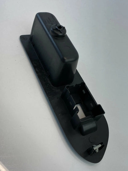 05-07 FORD FIVE HUNDRED REAR RIGHT DOOR WINDOW SWITCH BEZEL TRIM 54G13-54266B16