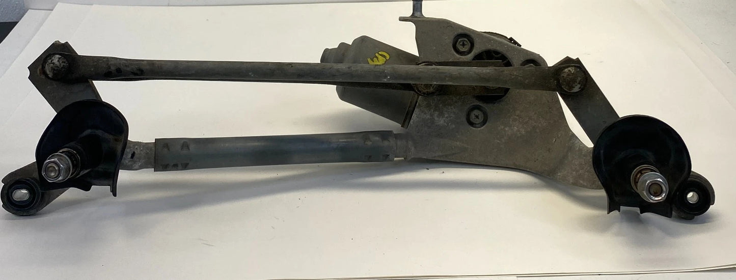 07-11 TOYOTA YARIS HTCHBCK FRONT WINDSHIELD WIPER MOTOR W LINKAGE 8511052510 OEM
