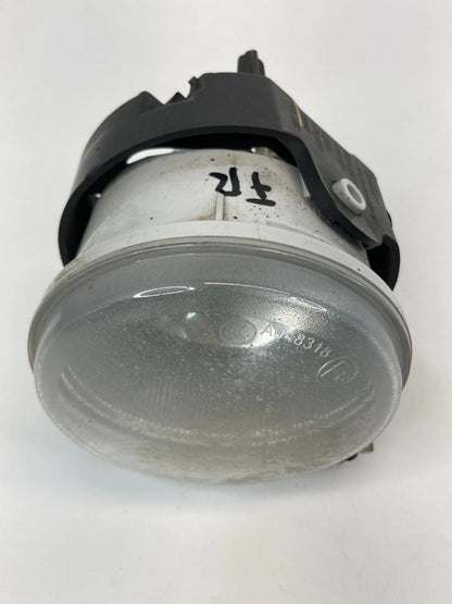05-09 CHRYSLER TOWN & COUNTRY FRONT RIGHT PASSENGER FOG LIGHT LAMP 4805857AB