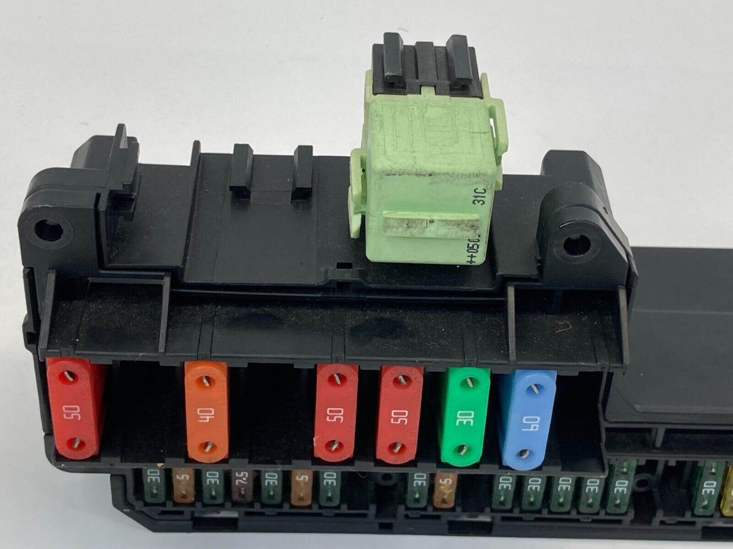 2004-2007 BMW 530i 3.0L Fuse Box Relay Junction Under Dash 6114695733001 OEM