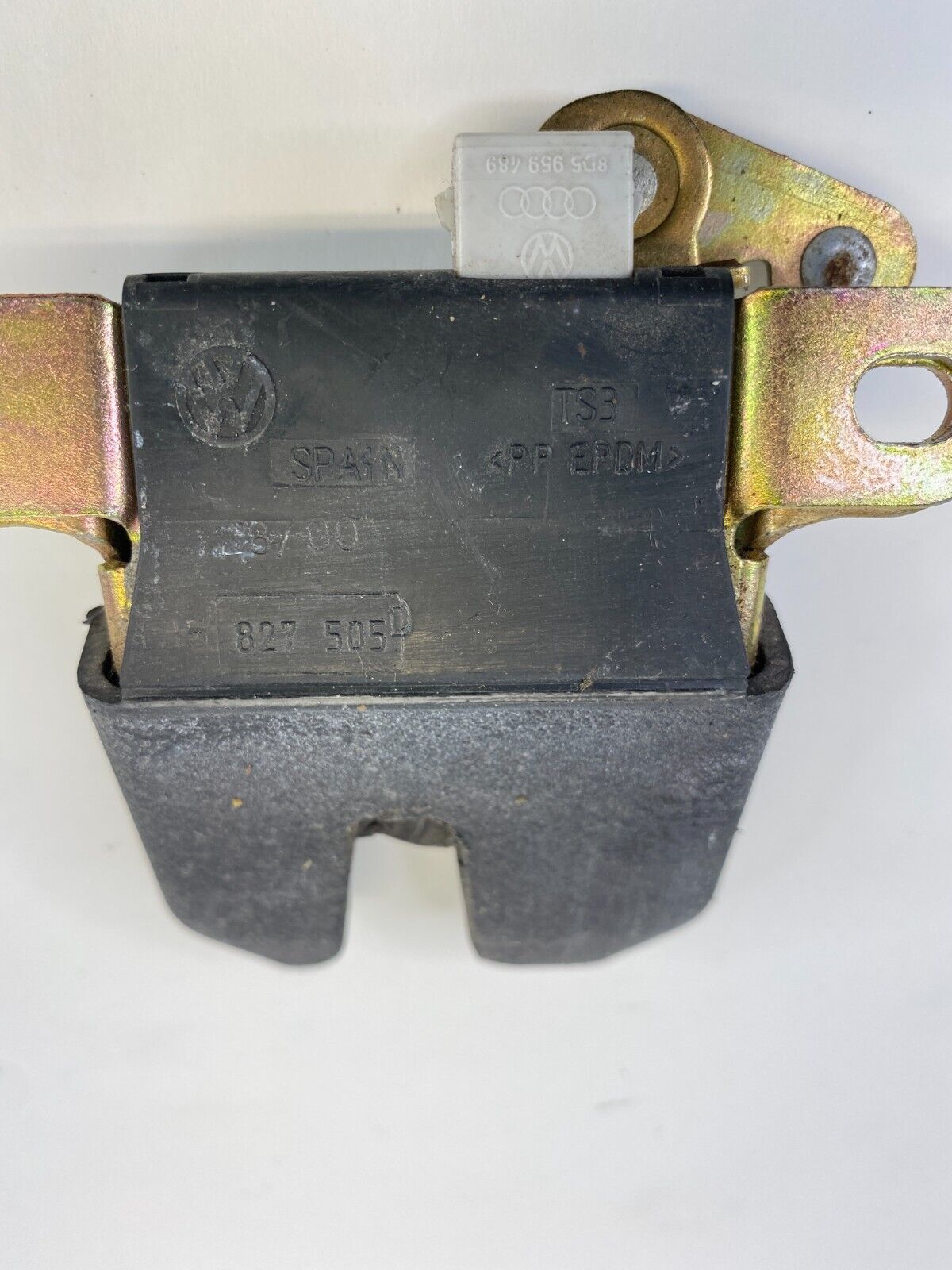 2001-2005 Volkswagen Jetta Trunk Lid Lock Latch Release Actuator Assy OEM