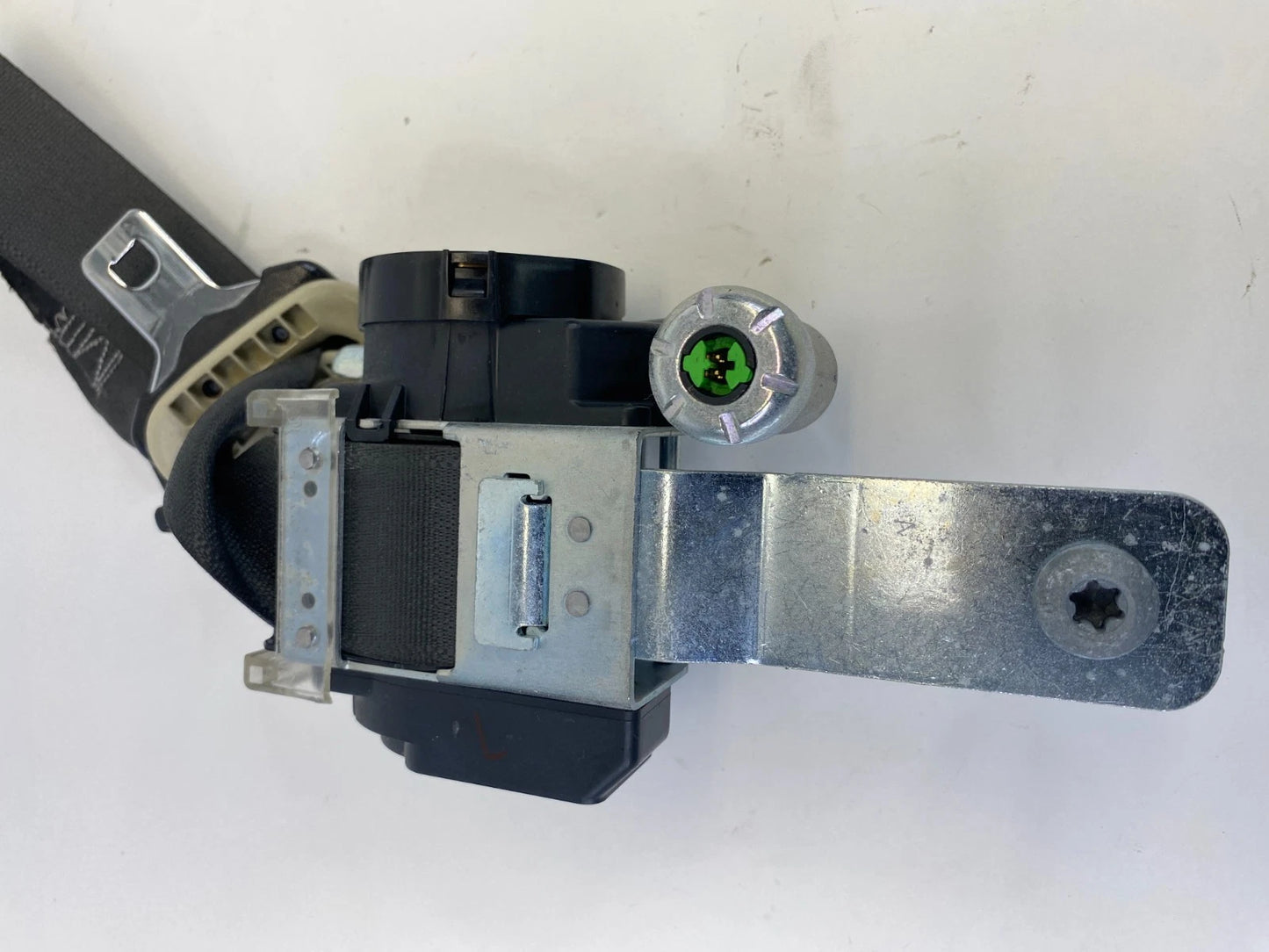 13-19 Ford Flex 13-19 Lincoln MKT Front Left Driver Side Seat Belt Retractor OEM