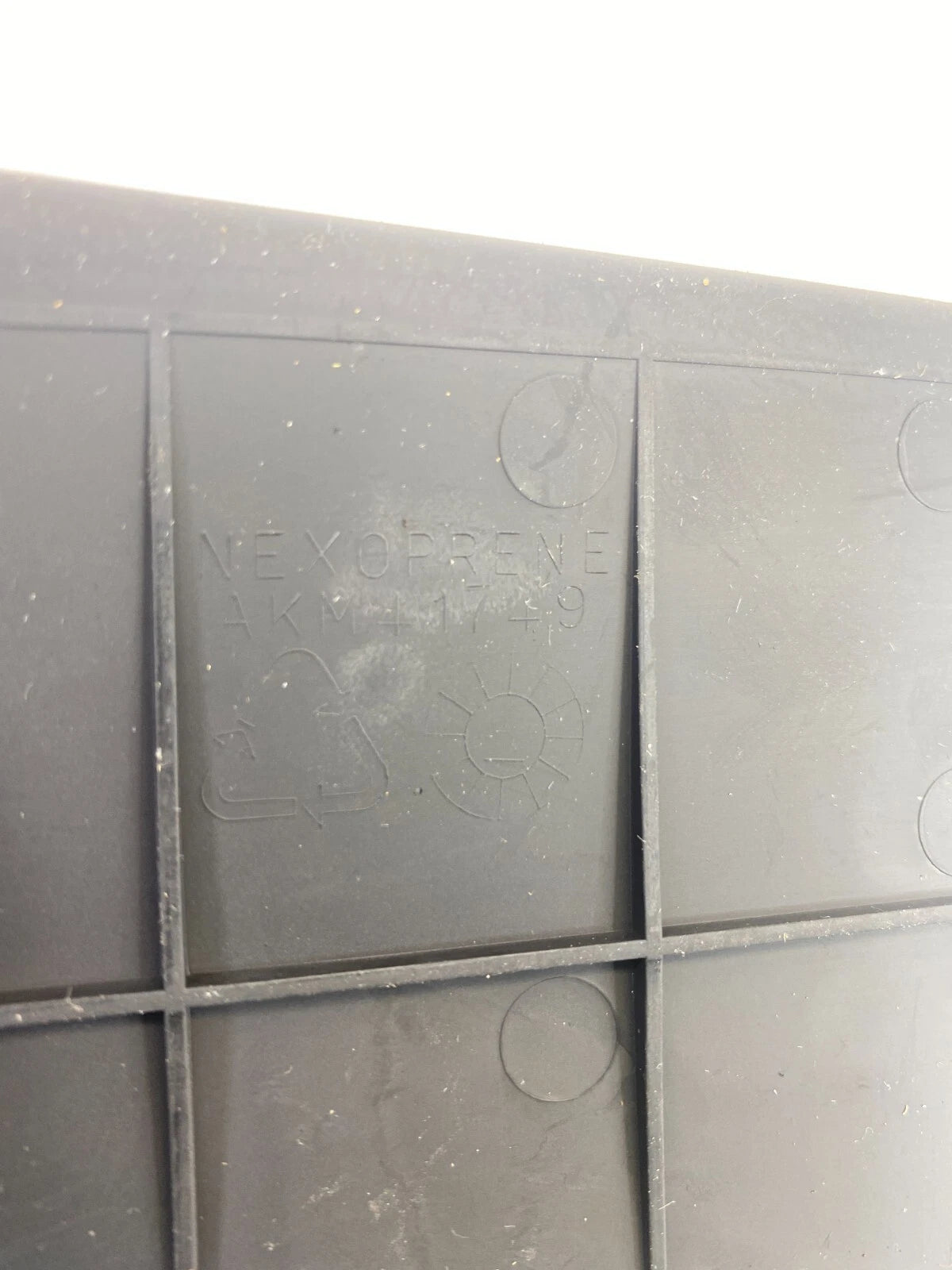 2007 2008 2009 SUZUKI XL-7 CENTER CONSOLE LINER CUBBY MAT INSERT AKM41749 OEM