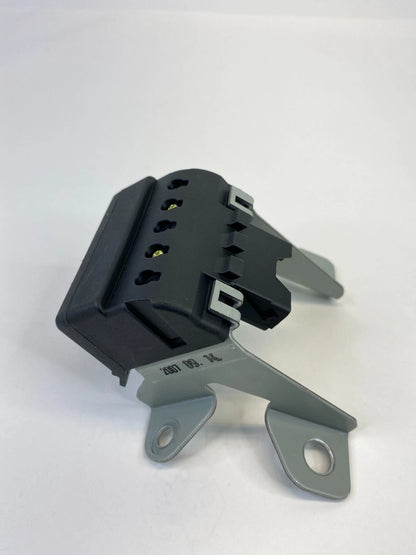 2005-2010 KIA SPORTAGE REAR TAILGATE HATCH GLASS CONTACT CONNECTOR 91950-2E000