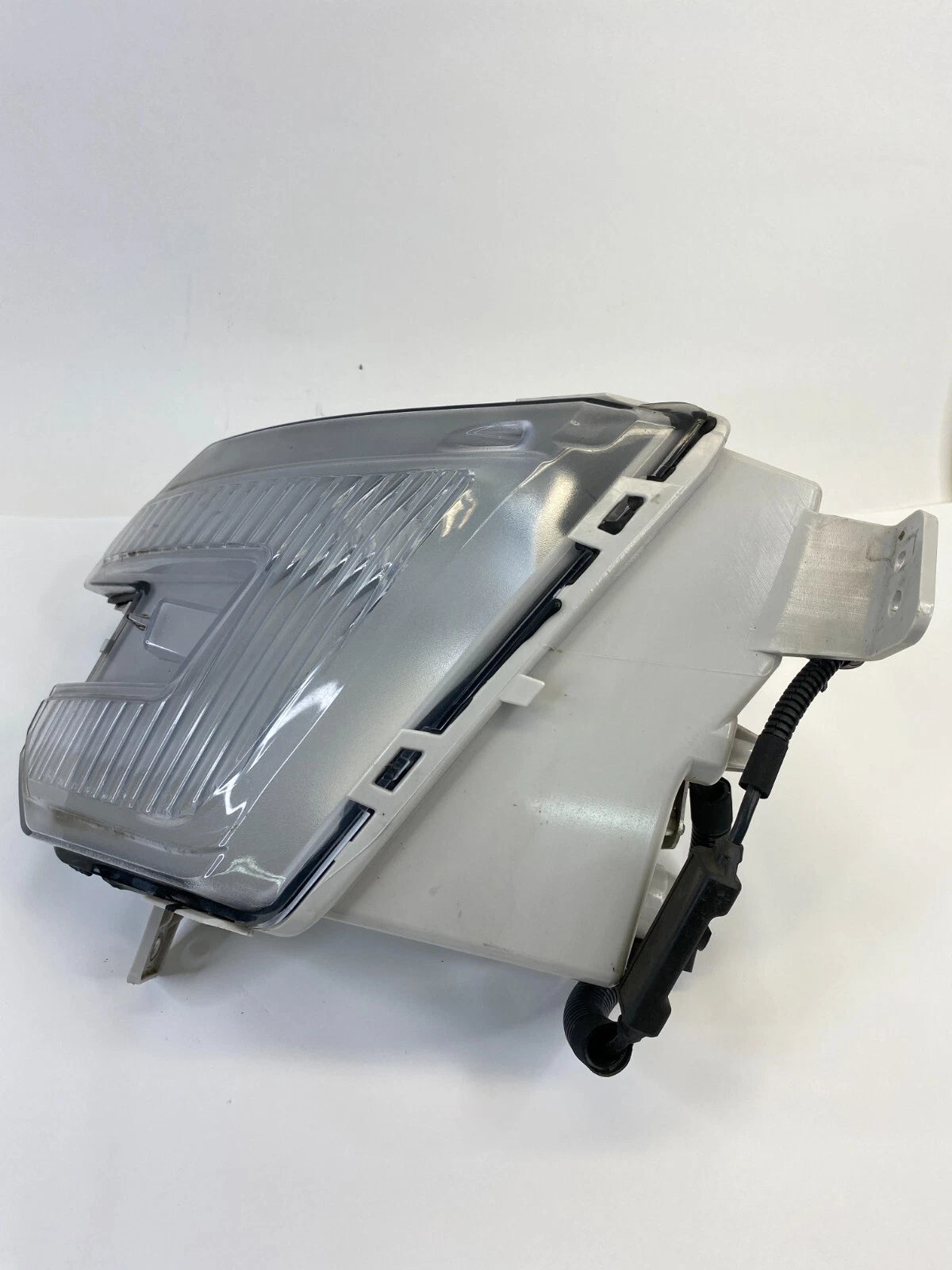 16-18 EXPLORER 16 17 INTERCEPTOR UTILITY FRNT LEFT BUMPER LED FOG LIGHT LAMP OEM