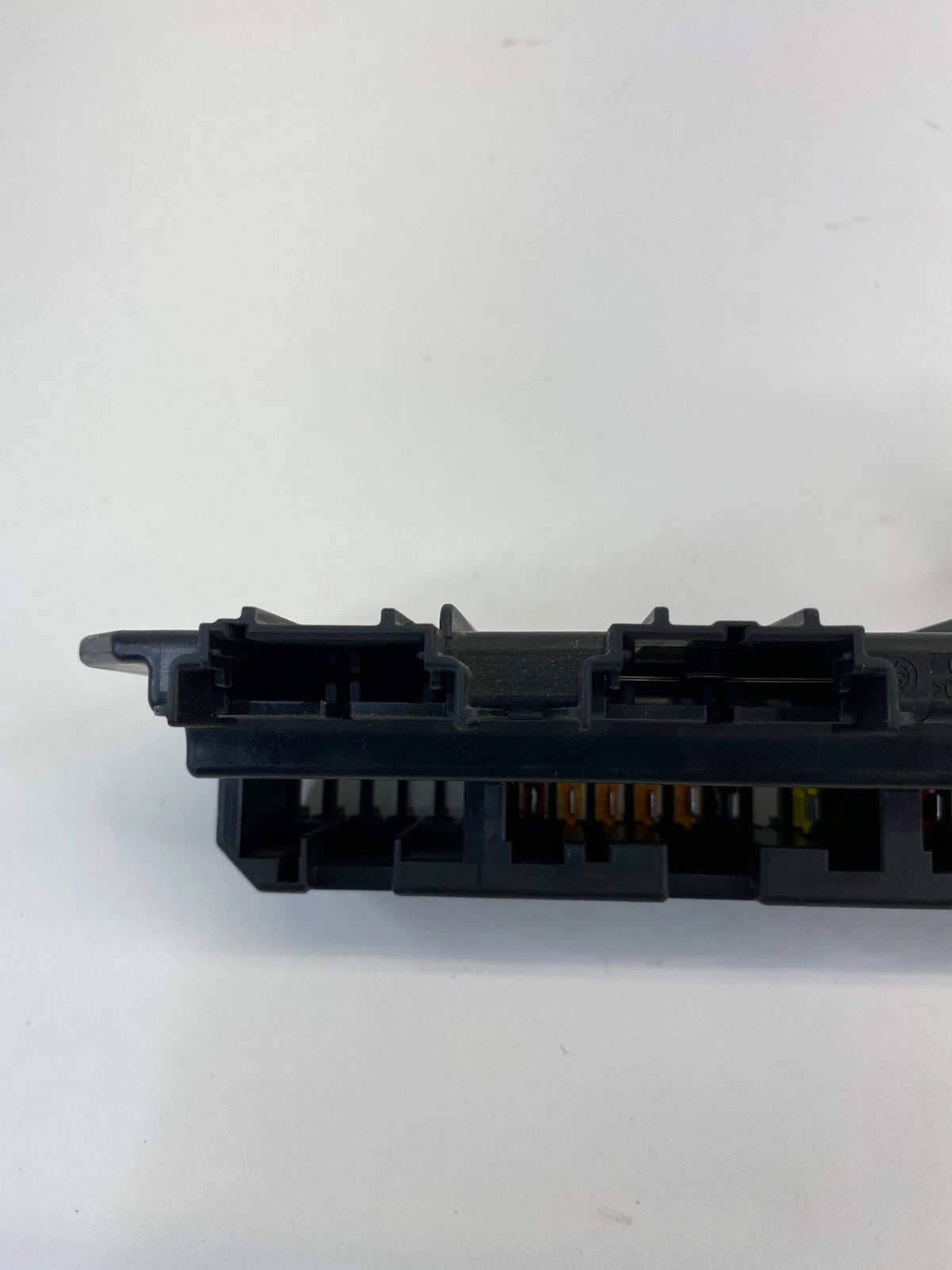 2006-2010 BMW 550I 4.8L AT FRONT POWER DISTRIBUTION FUSE RELAY BOX 257-13290 OEM