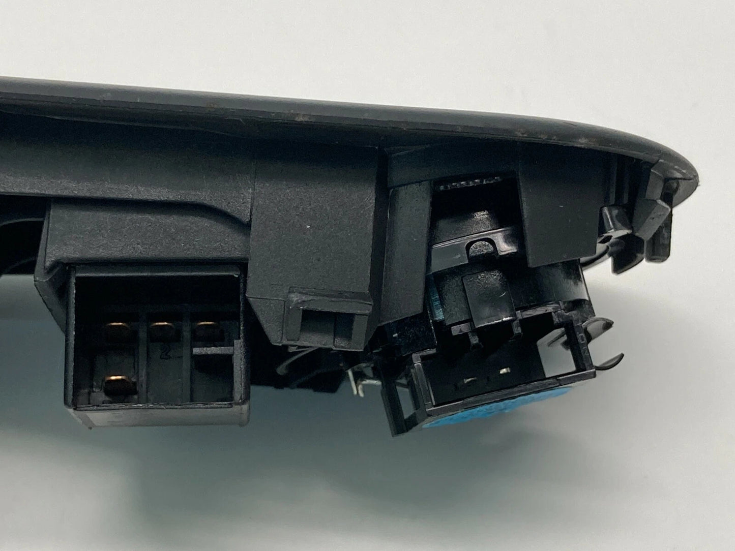 2001-2005 VOLKSWAGEN PASSAT REAR LEFT SIDE INTERIOR DOOR HANDLE 3B0839113 OEM