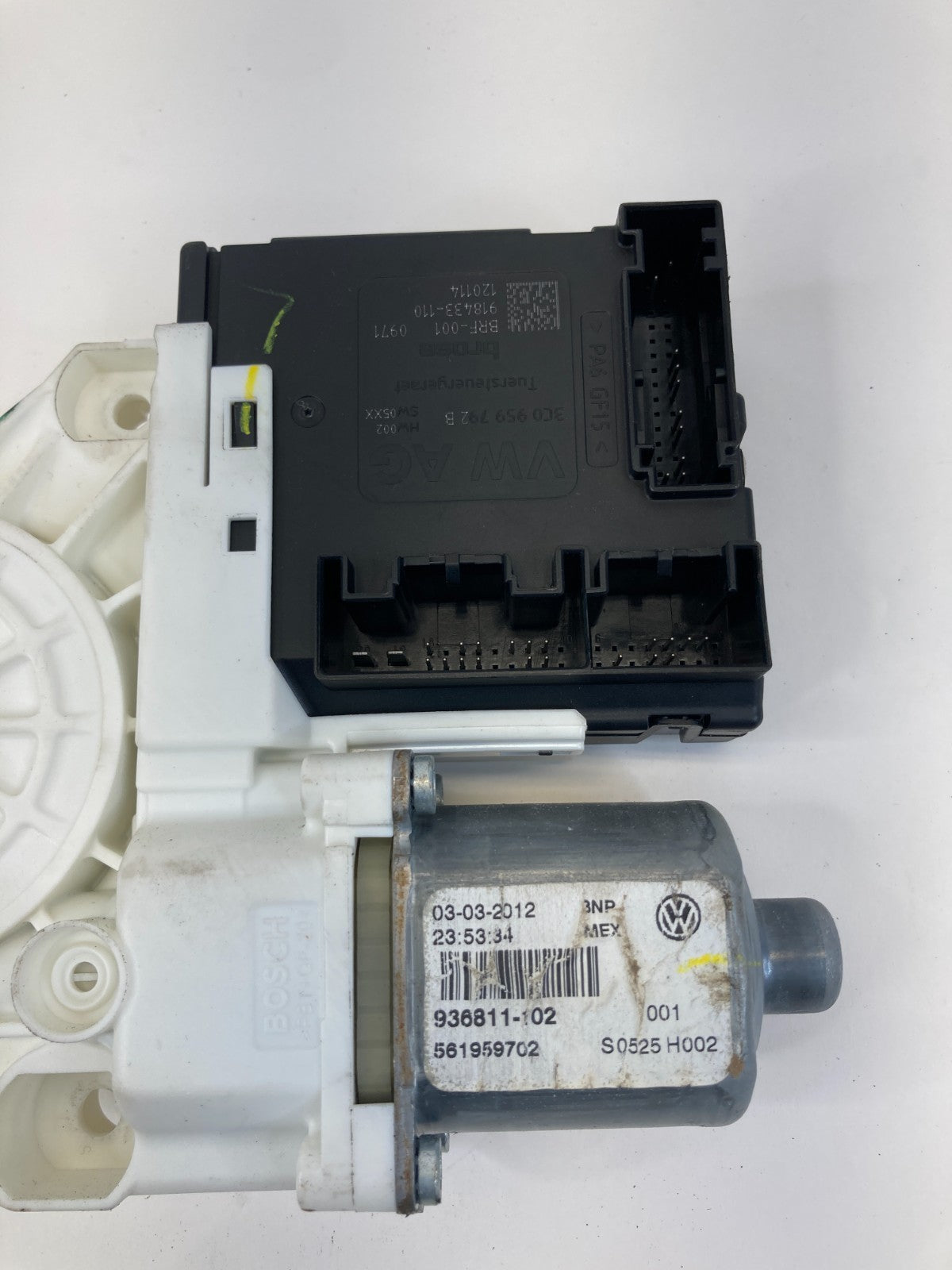2012-2019 Volkswagen Passat Front Right Side Power Window Motor 561959702 OEM