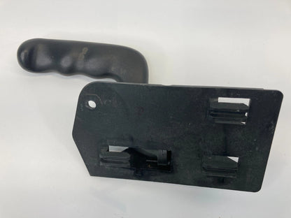 2002-2006 CHEVROLET AVALANCHE 1500 FRONT LEFT SIDE INTERIOR DOOR HANDLE OEM