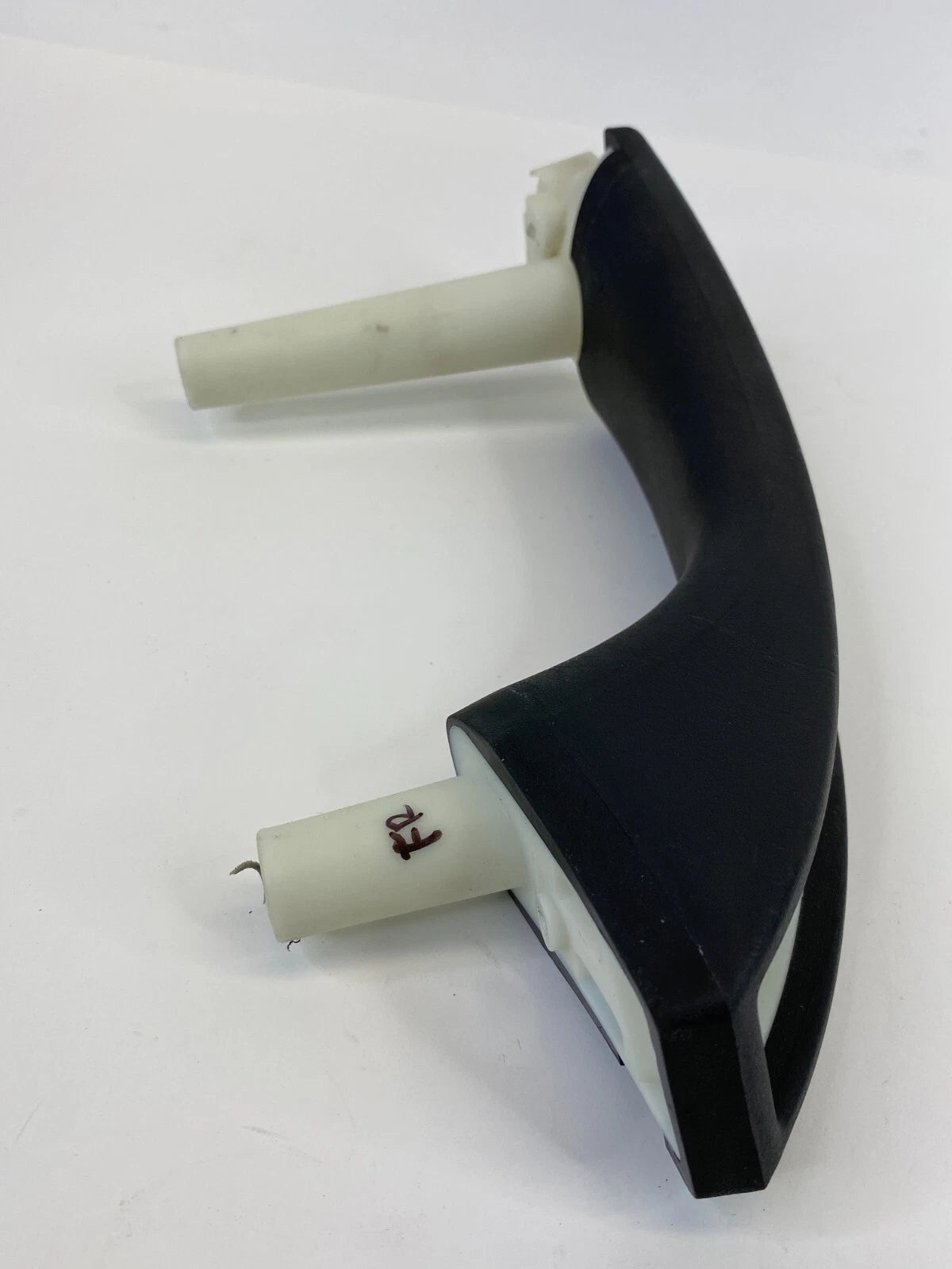 2010-2012 GMC ACADIA FRONT RIGHT SIDE DOOR PANEL PULL HANDLE ASSEMBLY OEM