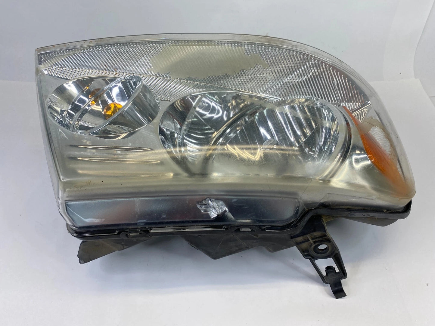 04-08 FORD F-150 FRONT RIGHT HEADLIGHT LIGHT HEADLAMP HALOGEN 4L3X-13005-A OEM