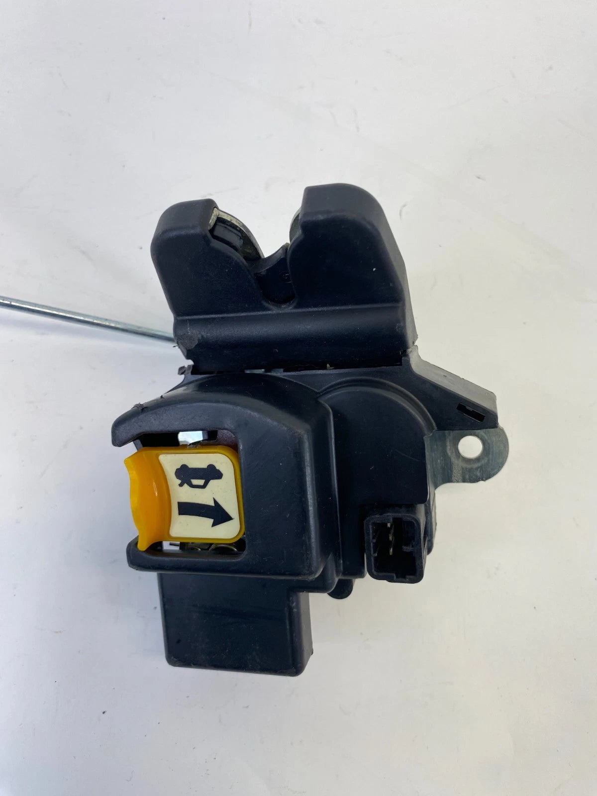 2012-2017 HYUNDAI ACCENT SEDAN TRUNK LOCK LATCH ACTUATOR ASSEMBLY OEM