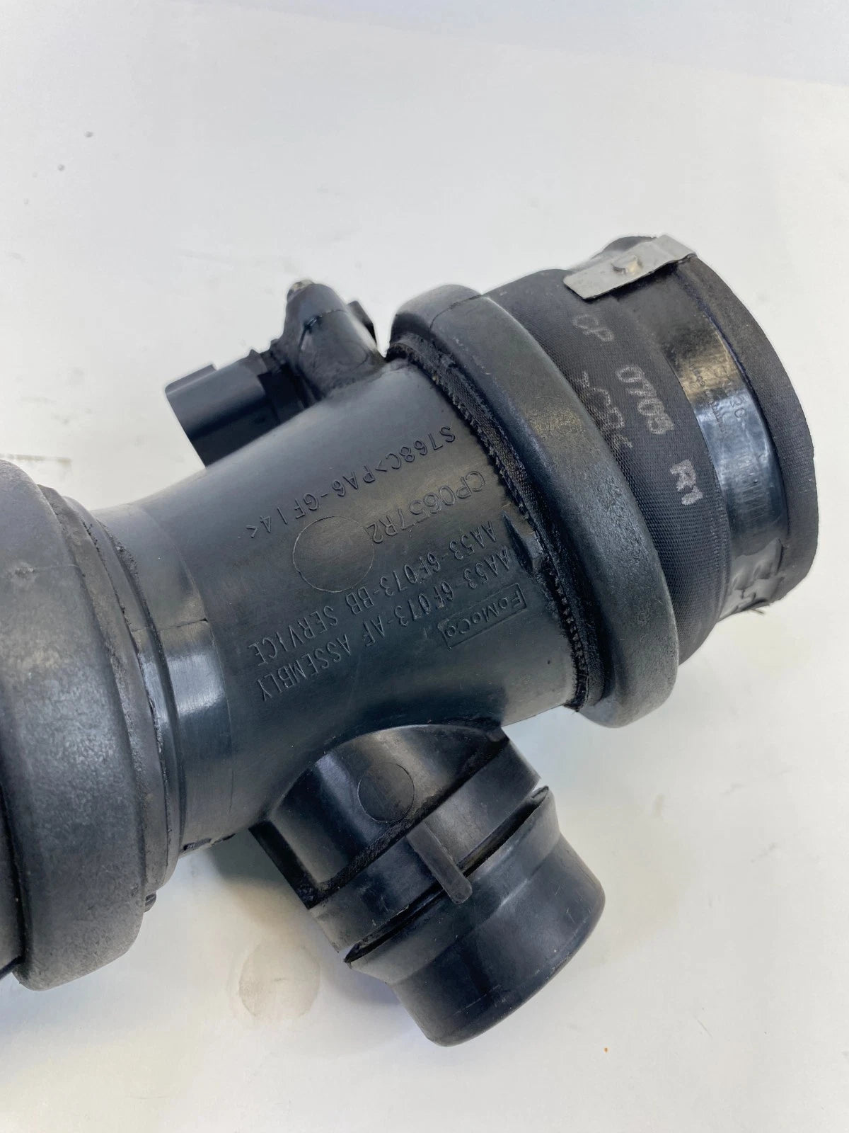 2010-2019 FORD TAURUS 3.5L A/T INTERCOOLER AIR INTAKE HOSE AA53-6F073-AF OEM