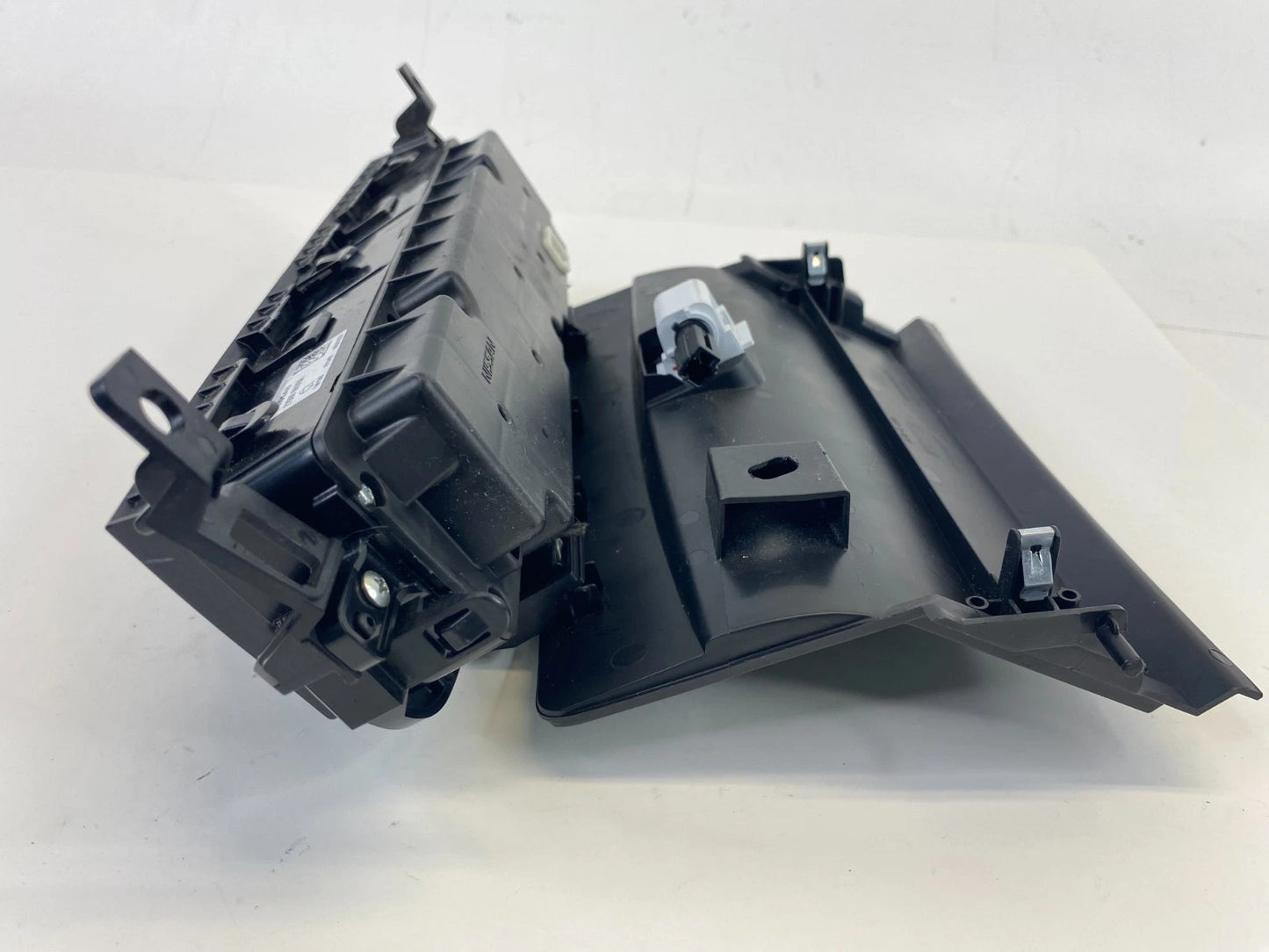 2018 Nissan Altima A/C Heater Climate Temperature Control Assy 27500-9HU0A OEM