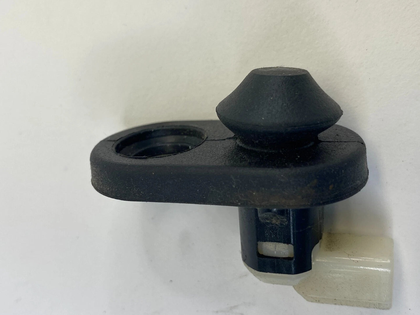 1998-2002 TOYOTA COROLLA REAR LEFT DOOR COURTESY LIGHT AJAR JAMB SENSOR SWITCH