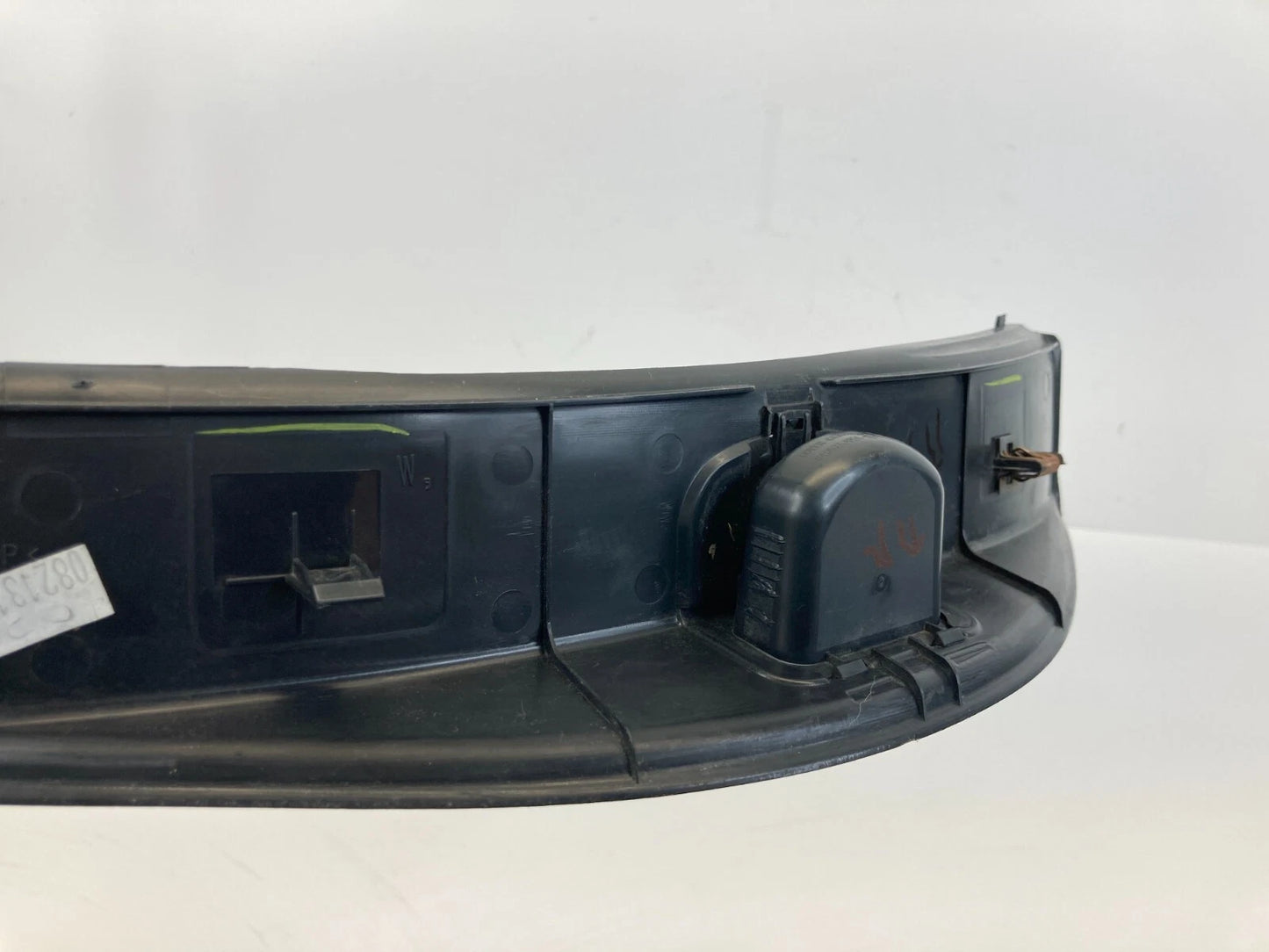 2010-2014 SUBARU LEGACY REAR RIGHT SIDE DOOR PILLAR SCUFF PLATE COVER 94061AJ06A