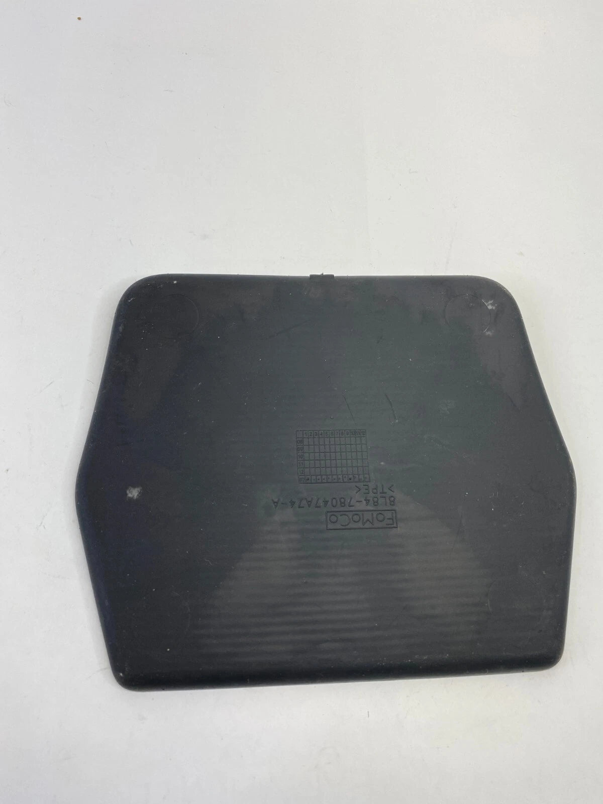 08 09 10 11 12 FORD ESCAPE CENTER CONSOLE RUBBER INSERT MAT 8L84-78047A74 OEM