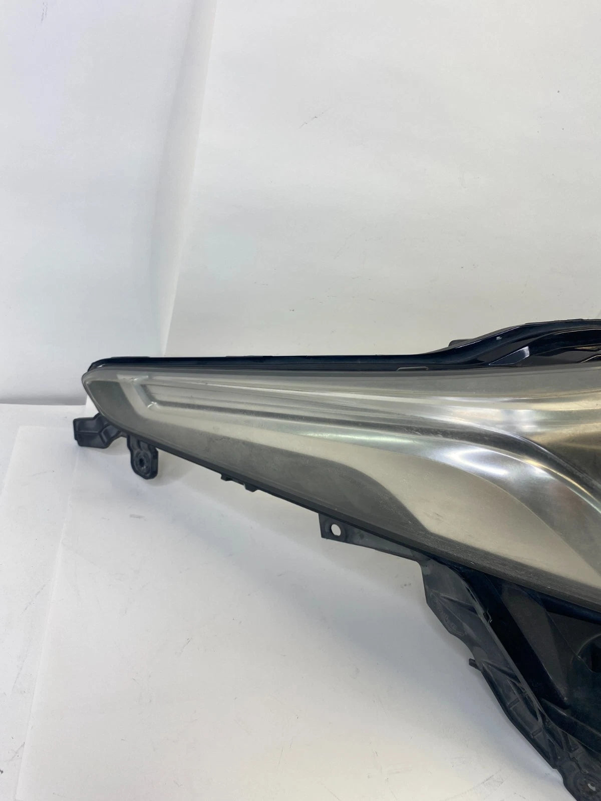 2013-2019 CADILLAC ATS FRONT LEFT SIDE HALOGEN HEADLIGHT HEADLAMP ASSY 23119391