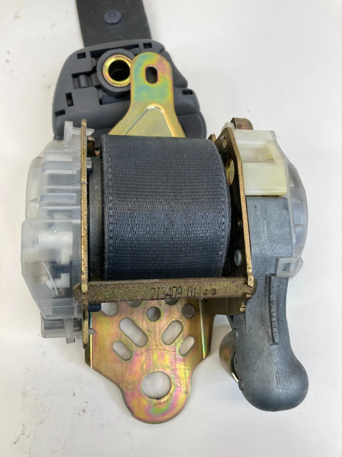 2001 2002 2003 TOYOTA RAV4 FRONT RIGHT PASSENGER SIDE SEAT BELT RETRACTOR OEM