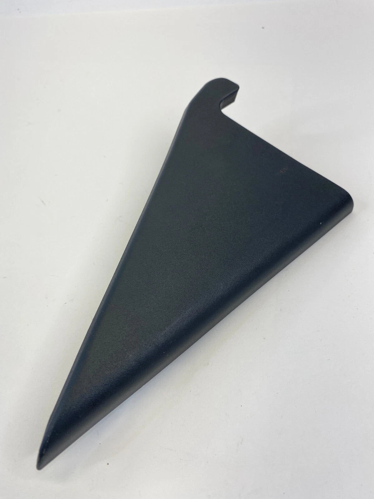 04-09 MAZDA 3 HATCHBACK REAR RIGHT INTERIOR DOOR CORNER COVER TRIM BP4K6851X OEM