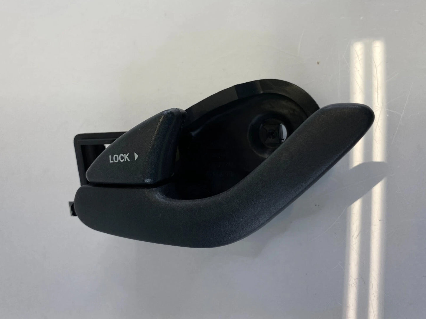 2001-2007 FORD ESCAPE FRONT LEFT DRIVER SIDE INNER DOOR HANDLE YL84-7822615AL
