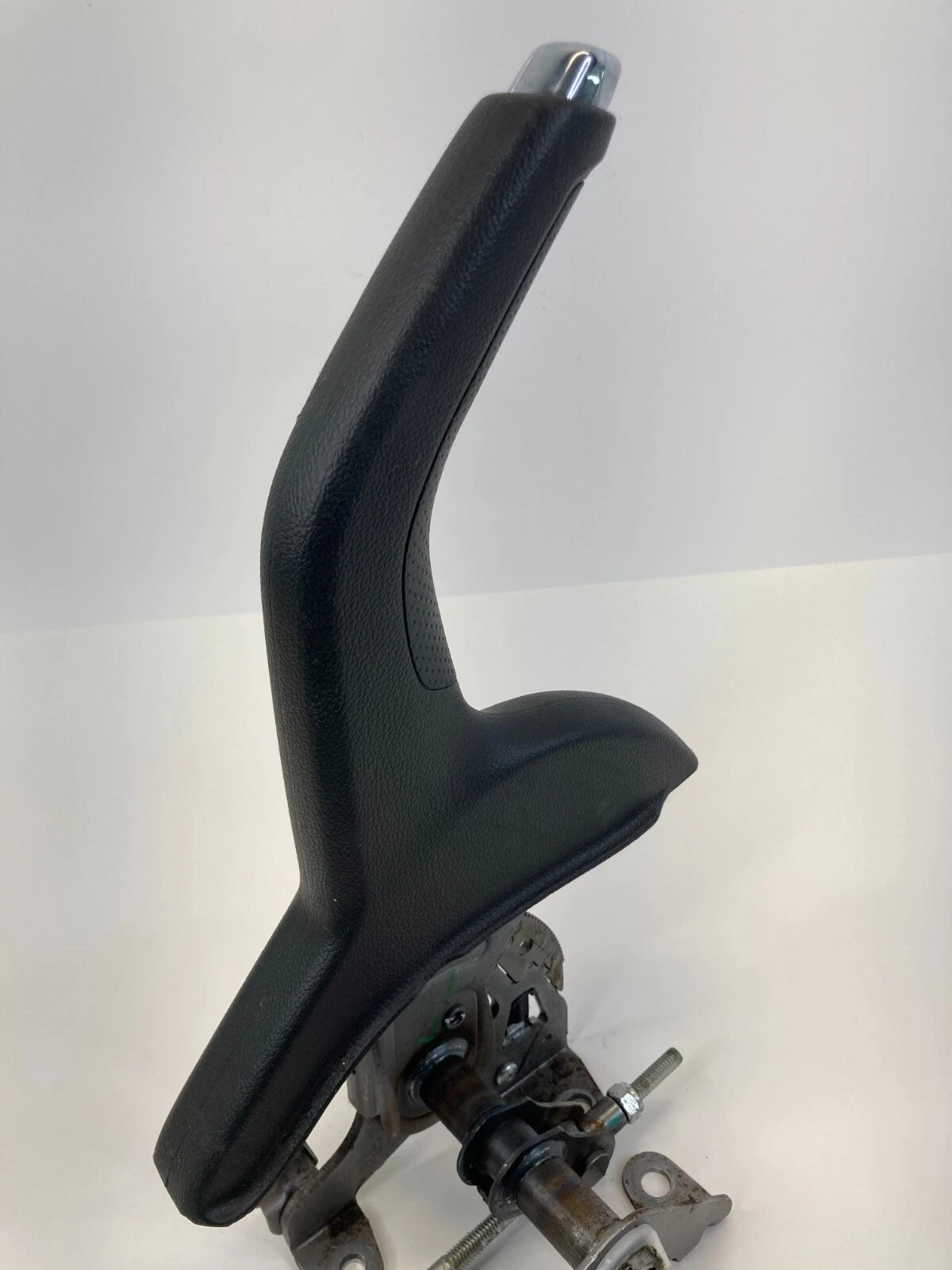 2012-2016 CHEVROLET SONIC EMERGENCY PARKING HANDLE BRAKE LEVER ASSEMBLY OEM
