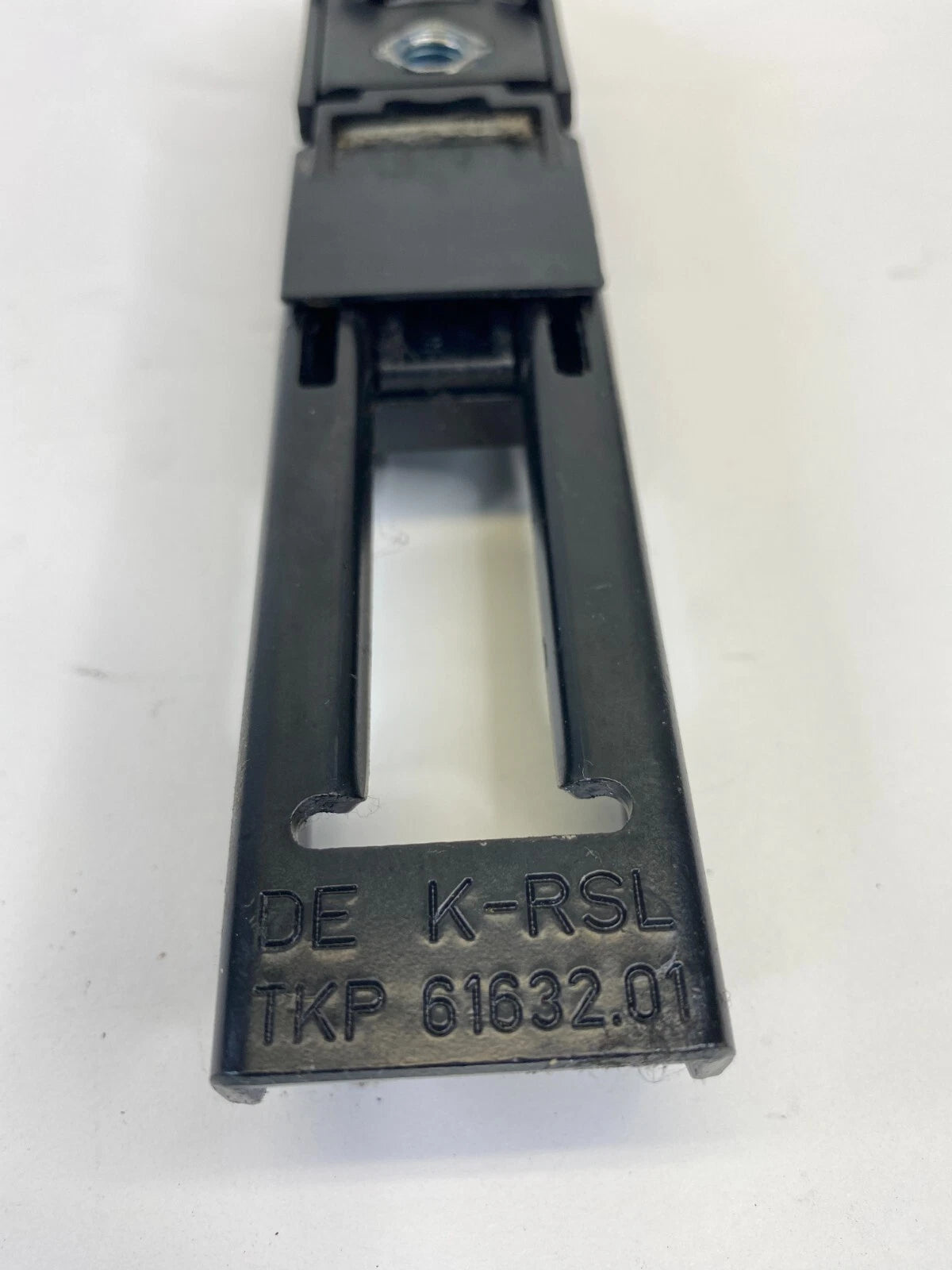 03-11 SAAB 9-3 93 SEDAN FRONT LEFT DRIVER SEAT BELT HEIGHT ADJUSTER 6163201 OEM