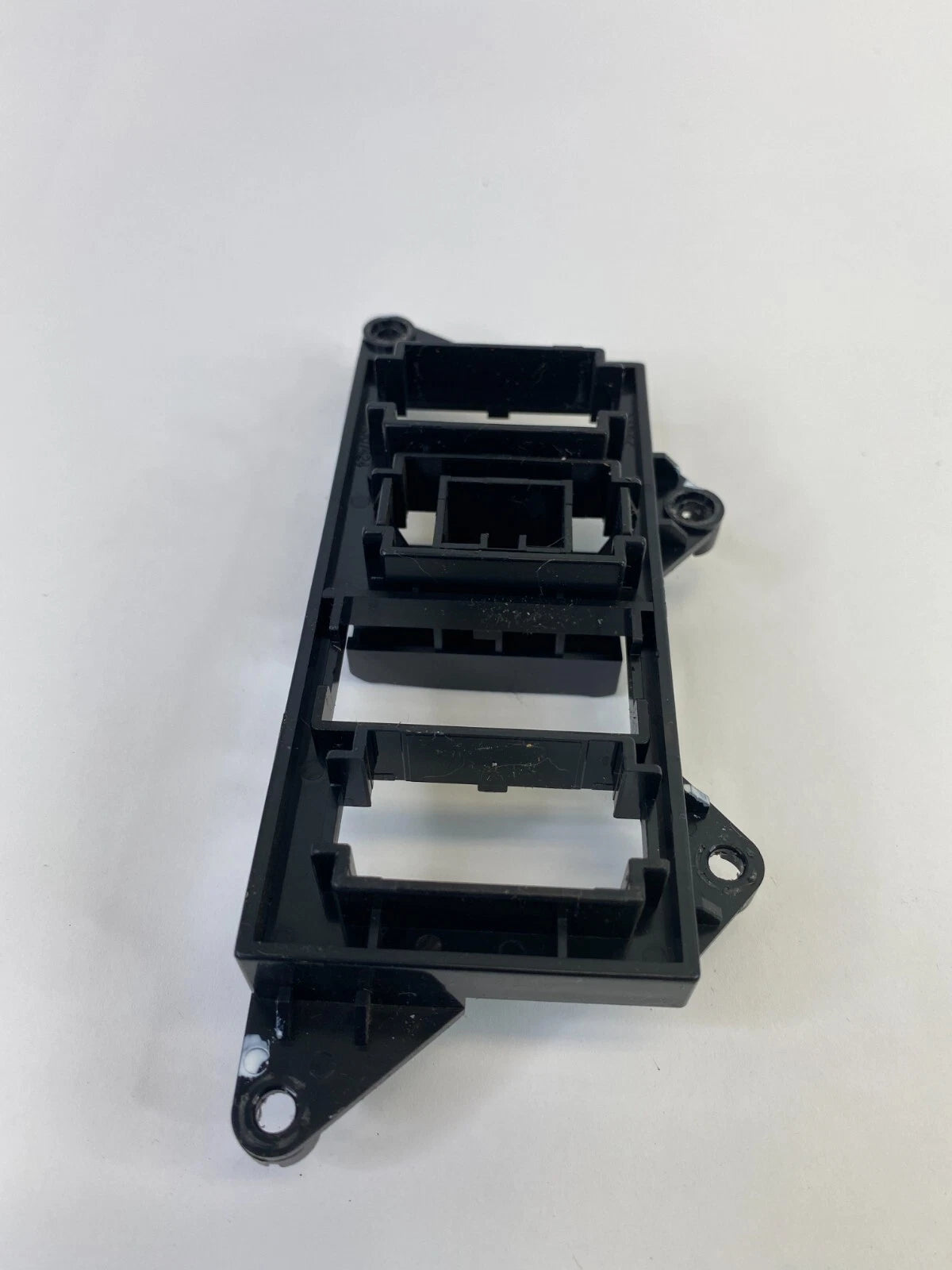 12-16 HYUNDAI ELANTRA LEFT SIDE INSTRUMENT PANEL SWITCH COVER BEZEL 93310-3X100