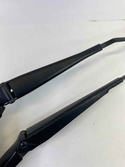 09-16 Audi A6 Quattro Front Right & Light Windshield Wiper Arm Pair 8K1-955-407
