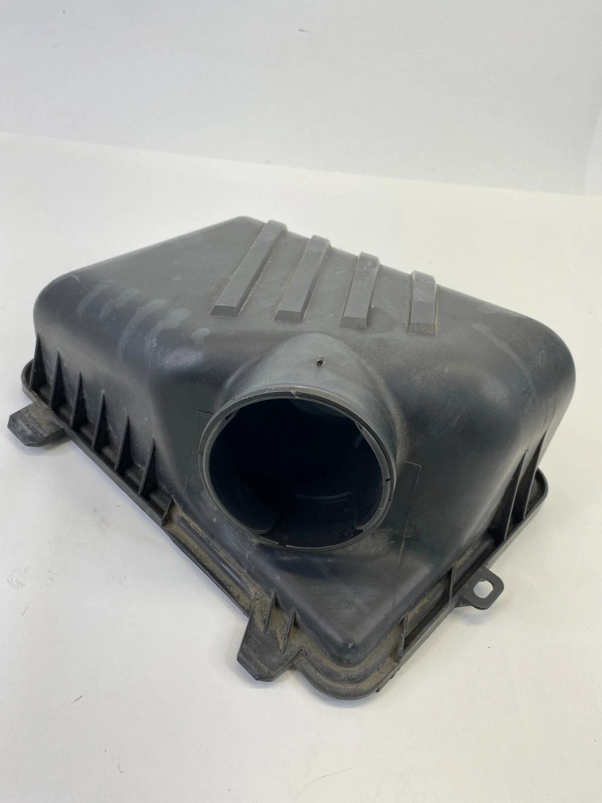 04-09 KIA SPECTRA AIR INTAKE FILTER BOX UPPER TOP COVER HOUSING 28111-2F200 OEM