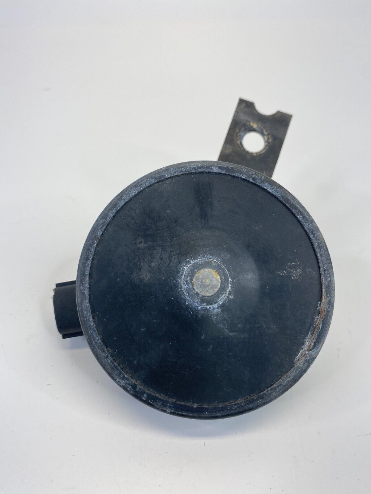 2009-2011 Kia Borrego Low Note Horn Tone Signal Alarm Siren 96611-2J000 OEM