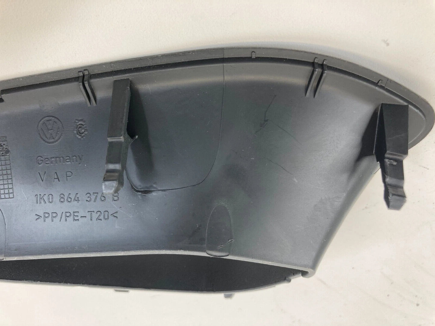 06 07 VOLKSWAGEN GTI CENTER CONSOLE RIGHT SIDE LOWER TRIM COVER 1K0-864-376-B