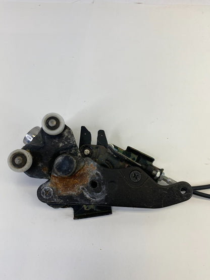 05 06 07 08 09 10 Honda Odyssey Rear Door Left Lower Sliding Hinge Roller OEM