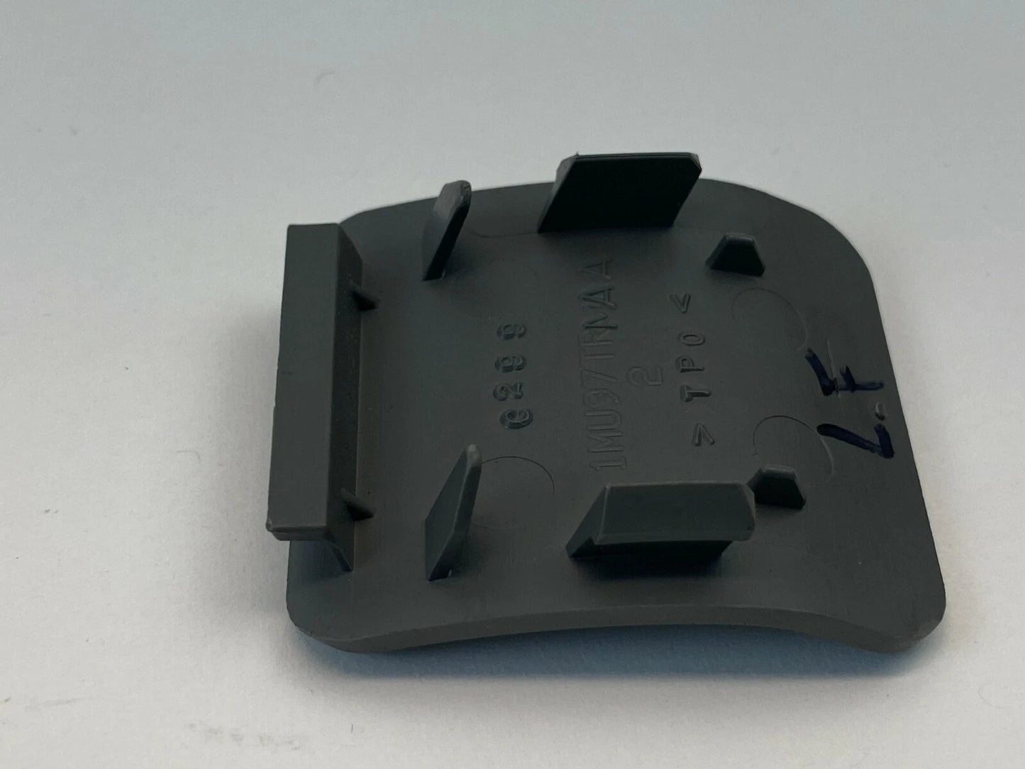 2009 09 CHRYSLER TOWN & COUNTRY PANEL FRONT LEFT COVER TRIM CAP 1MU97TRMAA OEM