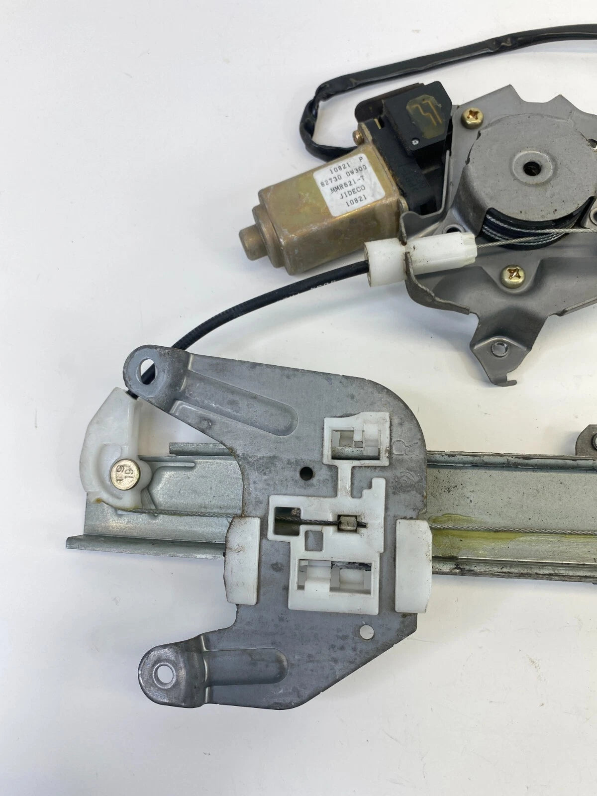 2001-2004 NISSAN PATHFINDER REAR RIGHT SIDE DOOR WINDOW REGULATOR W/ MOTOR OEM