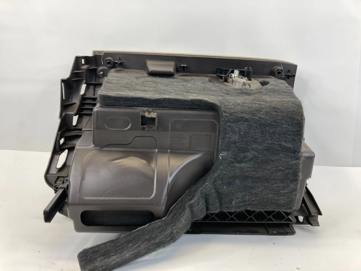 2011 2012 2013 BUICK REGAL FRONT DASH GLOVE BOX GLOVEBOX STORAGE COMPARTMENT OEM