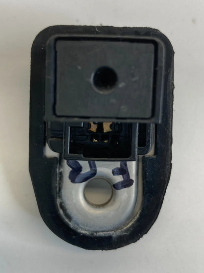 07-12 VERSA 08-11 NISSAN ROGUE FRONT RIGHT DOOR COURTESY LIGHT AJAR JAMB SWITCH