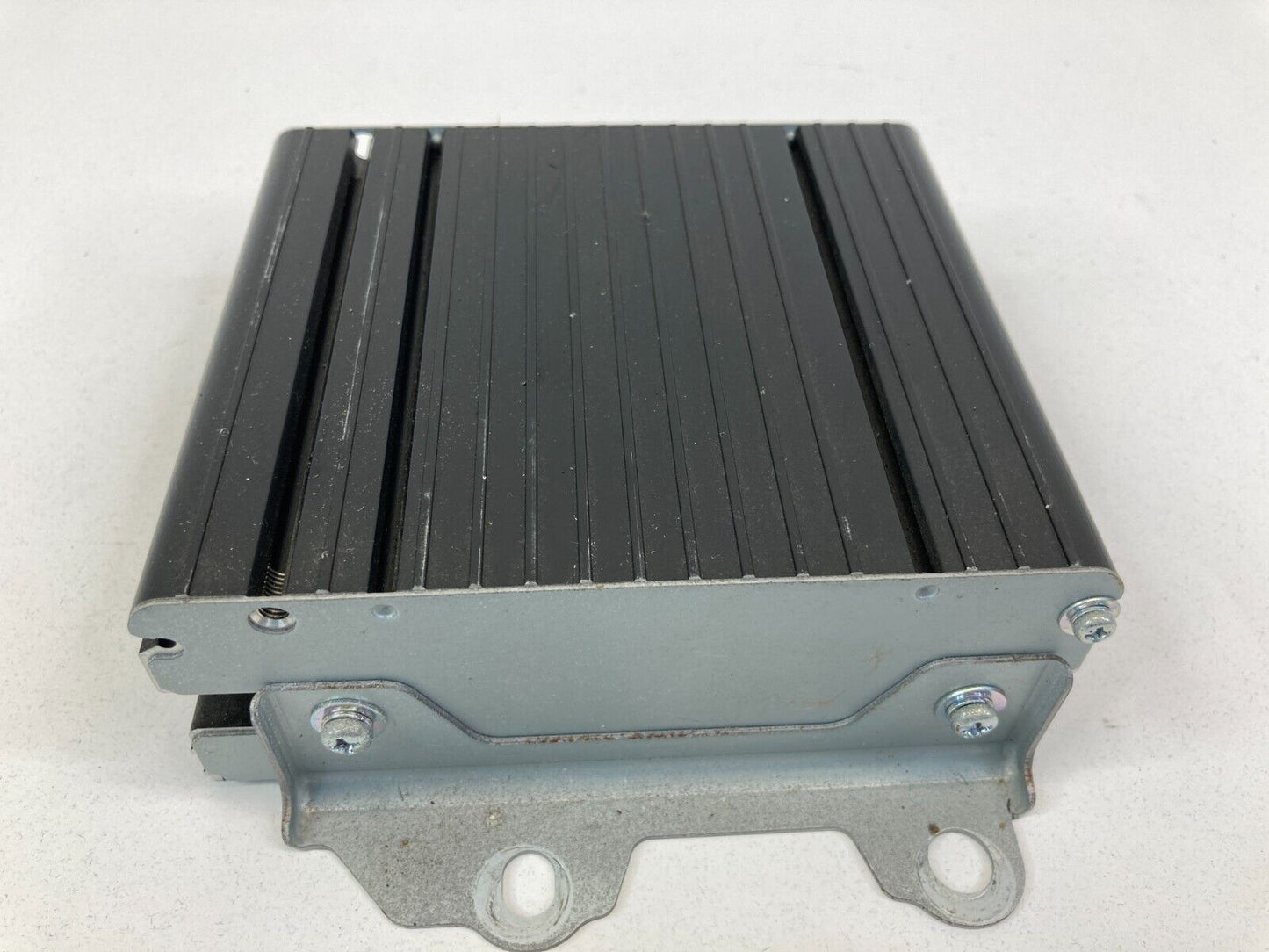 2008-2012 Chrysler Town & Country Power Inverter Converter Module 05026408AB