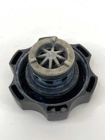 2011-2019 CHEVROLET CRUZE VOLT RADIATOR COOLANT SURGE RESERVOIR TANK CAP LID OEM