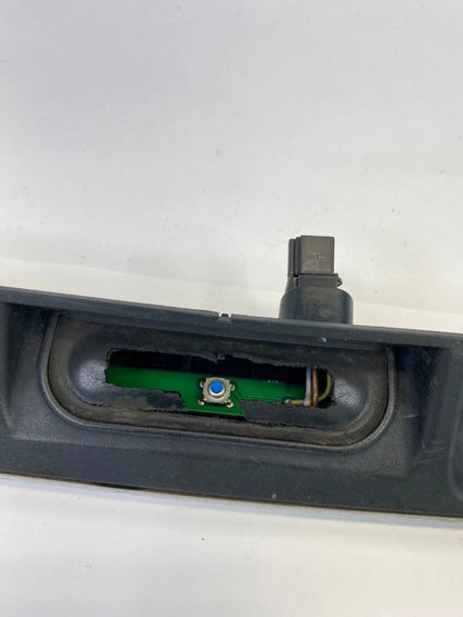 2007-2013 MINI COOPER REAR TRUNK GRIP HANDLE MOLDING LICENSE PLATE BEZEL 7151140