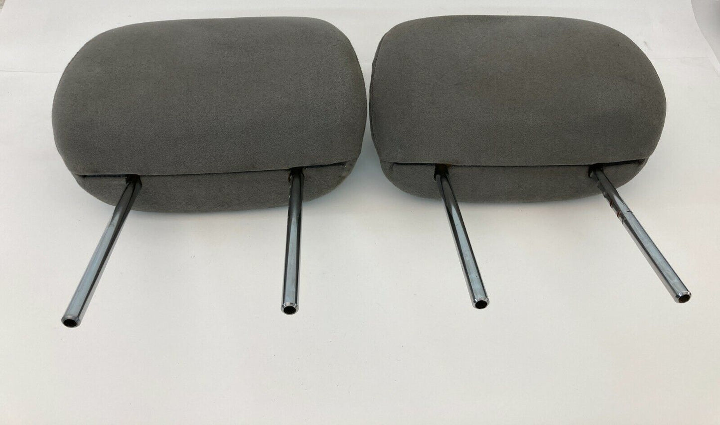 2004-2006 Nissan Sentra Front Left & Right Seat Headrest Head Rest Pair Set