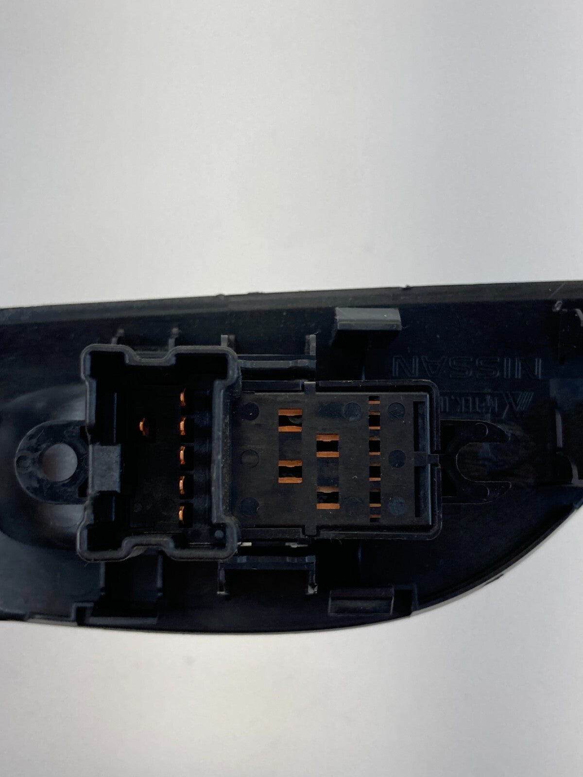 2013-2018 Nissan Altima Rear Right Door Power Window Switch w Bezel 82960-3TA0