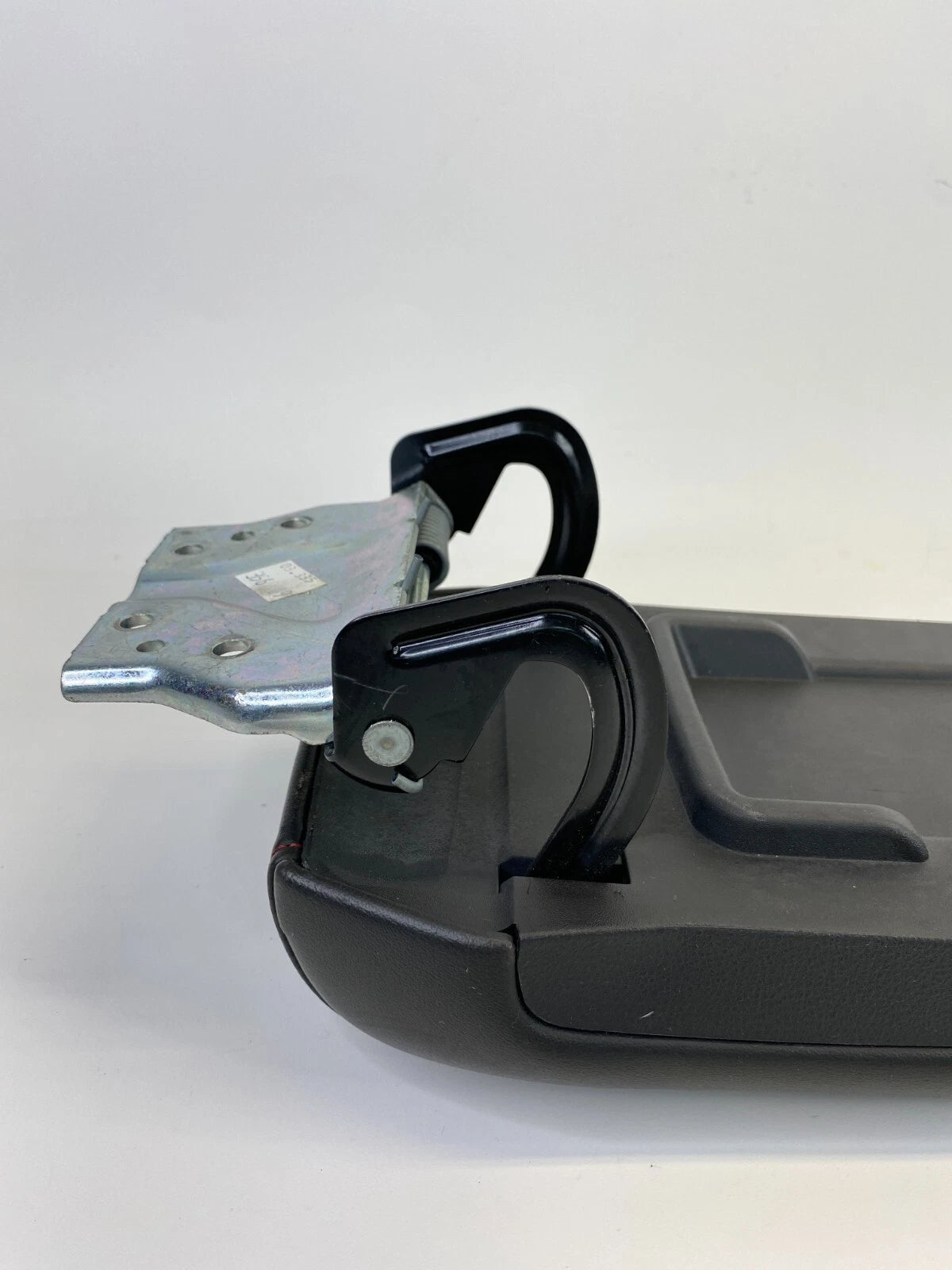 2010-2015 GMC TERRAIN CENTER CONSOLE ARMREST LID COVER FRONT INTERIOR TRIM OEM